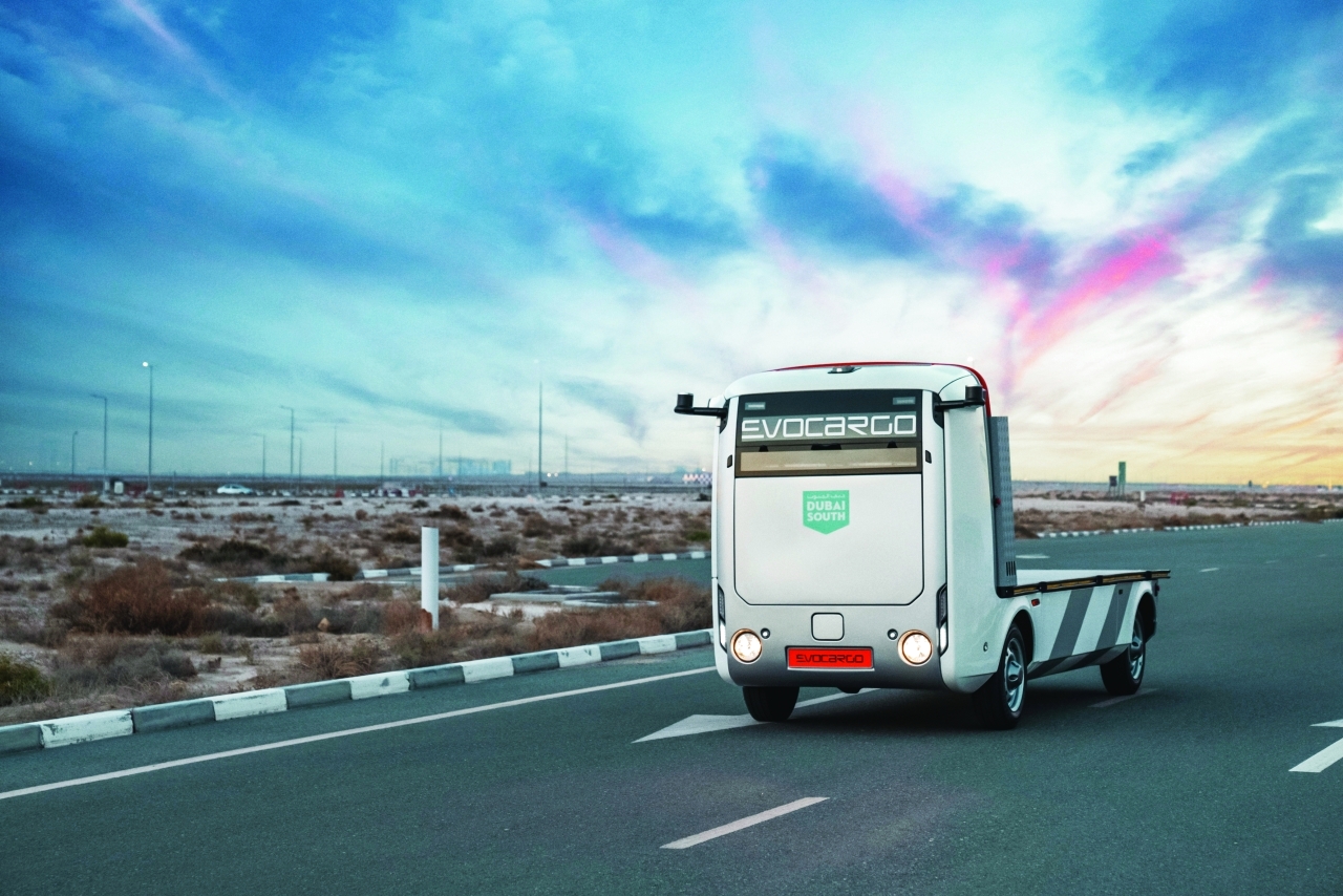 Dubai Testing: Self-driving Electric-charging Vehicles