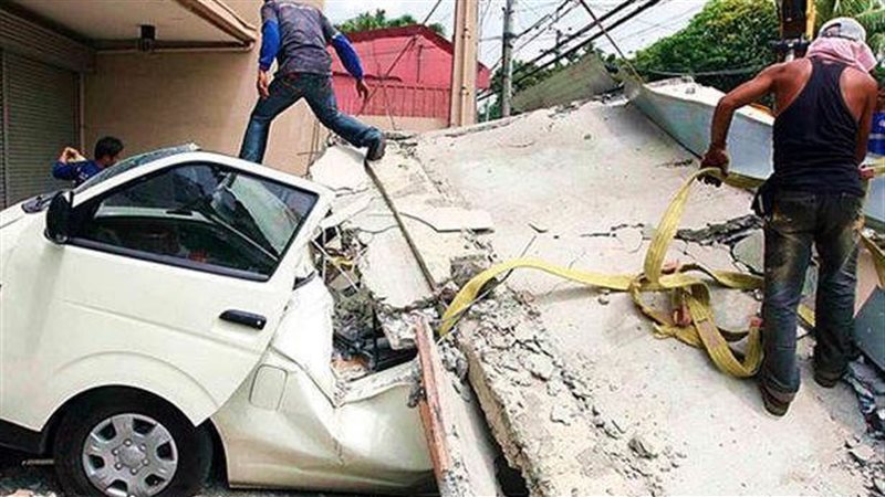 Turkey earthquake Safe driving during earthquakes avoids road accidents driving cars